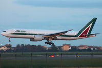 EI-ISO @ LIRF - Landing - by micka2b