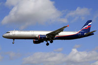 VQ-BEF @ ARN - On final for runway 26.