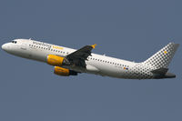 EC-HTD @ VIE - Vueling
