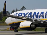 EI-EBV @ LFBD - Ryanair runway 05 - by Jean Goubet-FRENCHSKY