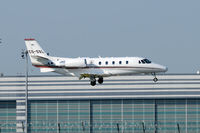 CS-DXL @ VIE - Netjets - by Chris Jilli