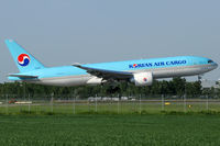 HL8251 @ VIE - Korean Air Cargo - by Chris Jilli