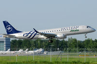 EI-RND @ VIE - Alitalia - by Chris Jilli