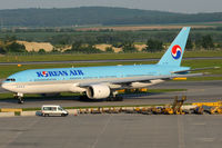 HL7764 @ VIE - Korean Air - by Chris Jilli