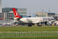 TC-JNH @ VIE - Turkish Airlines