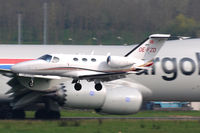 OE-FZD @ ELLX - Globe Air