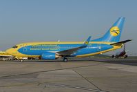 UR-GBF @ LOWW - Ukraine Boeing 737-500 - by Dietmar Schreiber - VAP