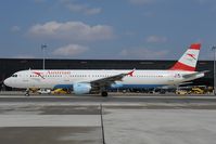 OE-LBB @ LOWW - Austrian Airlines Airbus 321 with Tyrolean sticker