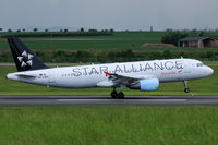 OE-LBX @ VIE - Austrian Airlines - by Chris Jilli