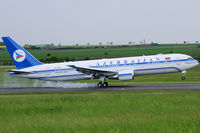 4K-AI01 @ VIE - Azerbaijan Airlines - by Chris Jilli