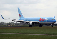 PH-OYE @ EHAM - Landing on the Polderbaan - by Keano Damiana