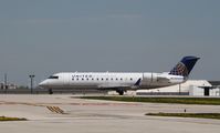 N960SW @ KMKE - CL-600-2B19 - by Mark Pasqualino