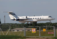 N315MK @ LOWW - Private Gulfstream IV - by Thomas Ranner