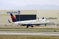 N394DA @ KLAX - Delta Airlines 737-800 - by speedbrds