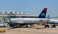 N752US @ KDCA - DCA VA - by Ronald Barker