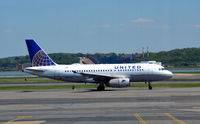 N805UA @ KDCA - Taxi DCA - by Ronald Barker