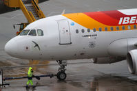 EC-KOY @ LOWW - Iberia A319 - by Thomas Ranner