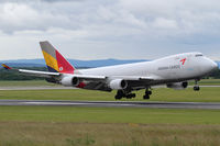 HL7420 @ VIE - Asiana Cargo