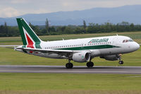 EI-IMP @ VIE - Alitalia