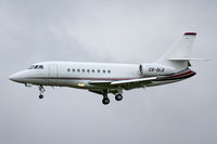 CS-DLD @ LOWW - Netjets Europe Falcon 2000 - by Thomas Ranner