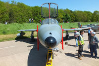 XL565 photo, click to enlarge XL565 photo, click to enlarge
