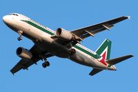 EI-DSU @ EGLL - Airbus A320-216 [3563] (Alitalia) Home~G 15/01/2013. On approach 27R. - by Ray Barber