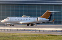 HB-JFB @ LOWW - Nomad Aviation Global 5000