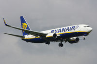 EI-EPE @ EGSS - Ryanair - by Chris Hall