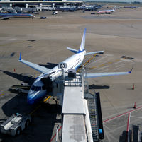 N654RW @ KDFW - Gate E9 DFW, TX - by Ronald Barker