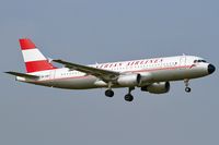 OE-LBP @ LOWW - Rwy 34 - by Bernd Karlik - VAP