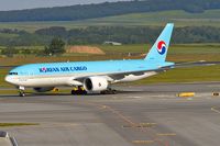 HL8226 @ LOWW - LOWW/VIE - by Bernd Karlik - VAP
