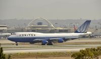 N122UA @ KLAX - Arriving at LAX - by Todd Royer