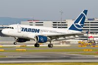 YR-ASA @ LOWW - Rwy 16 - by Bernd Karlik - VAP