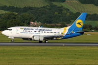 UR-GAS @ VIE - Ukraine International - by Chris Jilli