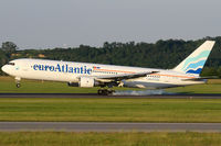 CS-TFS @ VIE - EuroAtlantic Airways