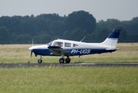 PH-UGS @ EHGG - With the handbag on the backseat, this Piper is ready to fly back from a nice day around Eelde.