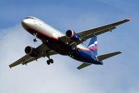 VQ-BHL @ EGLL - Airbus A320-214 [4453] (Aeroflot Russian Airlines) Home~G 27/10/2010. On approach 27R. - by Ray Barber