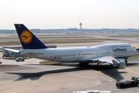 D-ABVL @ EDDF - Boeing 747-430 [26425] (Lufthansa) Frankfurt~D 10/09/2005