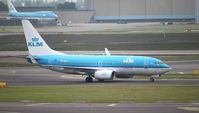 PH-BGL @ EHAM - Boeing 737-700 - by Mark Pasqualino