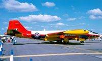 WH734 @ EGVA - English Electric Canberra B.2 mod [71214] ( Ministry of Defence) RAF Fairford~G 22/07/1995 - by Ray Barber