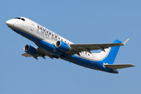 OE-LMK @ LOWW - Peoples Viennaline Embraer 170 - by Thomas Ranner