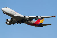 HL7420 @ LOWW - Asiana Boeing 747 - by Thomas Ranner