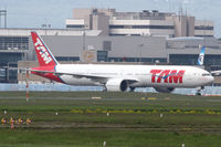 PT-MUB @ EDDF - TAM Boeing 777