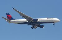 N815NW @ DTW - Delta A330-300 - by Florida Metal