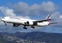 F-GSQP @ FMEE - Final for RWY 14 - by Mickael Payet
