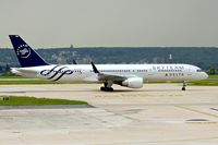 N722TW @ LFPG - 1999 Boeing 757-231, c/n: 29385 at CDG - by Terry Fletcher