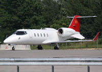 Z3-MKD @ LOWW - Macedonia Government Learjet 60
