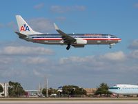 N852NN @ MIA - American 737 - by Florida Metal
