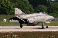 38 33 @ ETNT - 3833 deploying the dragchute for the full stop landing - by Nicpix Aviation Press  Erik op den Dries
