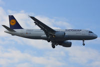 D-AIZN @ EGLL - Lufthansa - by Chris Hall
